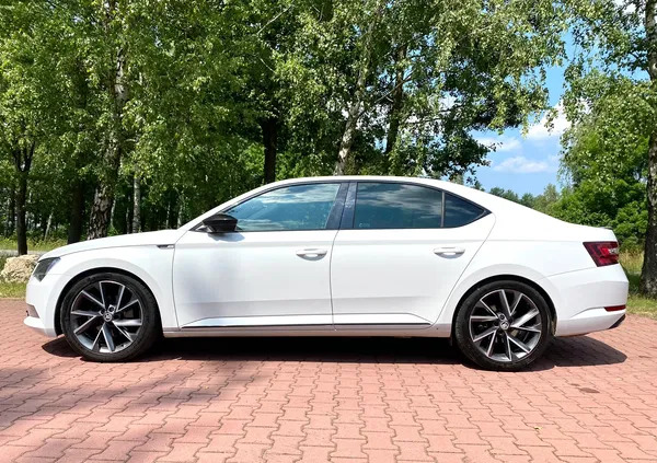 samochody osobowe Skoda Superb cena 68000 przebieg: 234260, rok produkcji 2016 z Żory